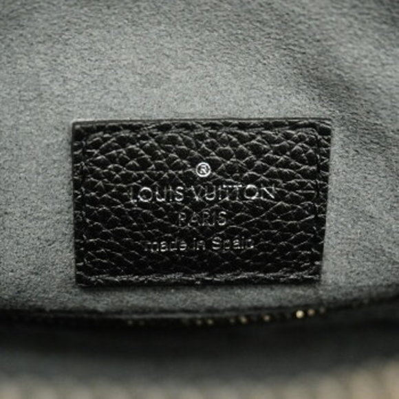 Louis Vuitton Mahina Beaubourg Hobo Handbag Black - Picture 5 of 8